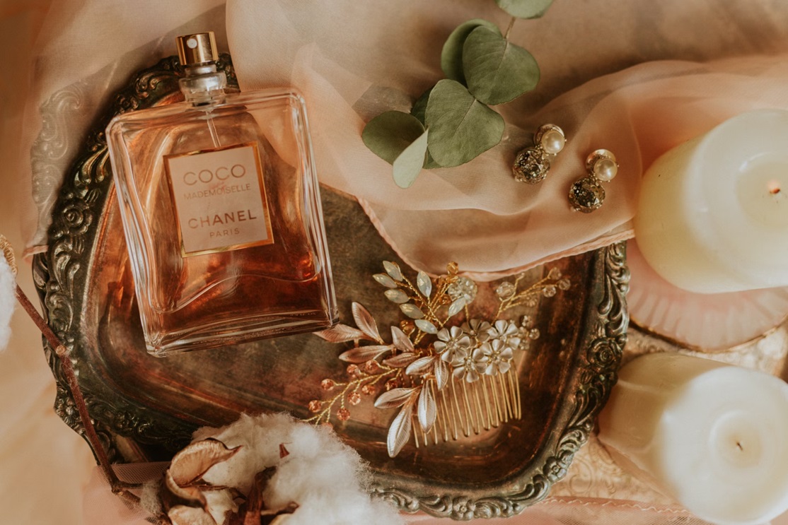 Why Your Perfume Smells Different on Everyone And How to Find The One