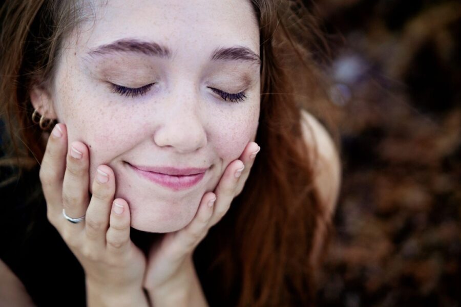 Beauty Beyond Filters: Embracing Imperfections in the Age of Instagram