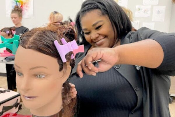 Right Cosmetology School in Greenville